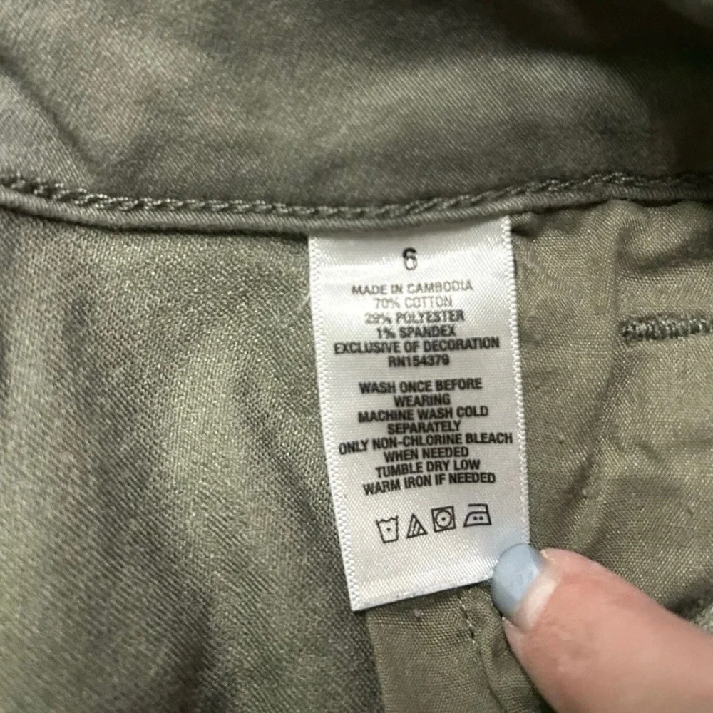 Women’s Aeropostale Olive Green Shorts Size 6 Summer Warm Weather - Picture 2 of 2